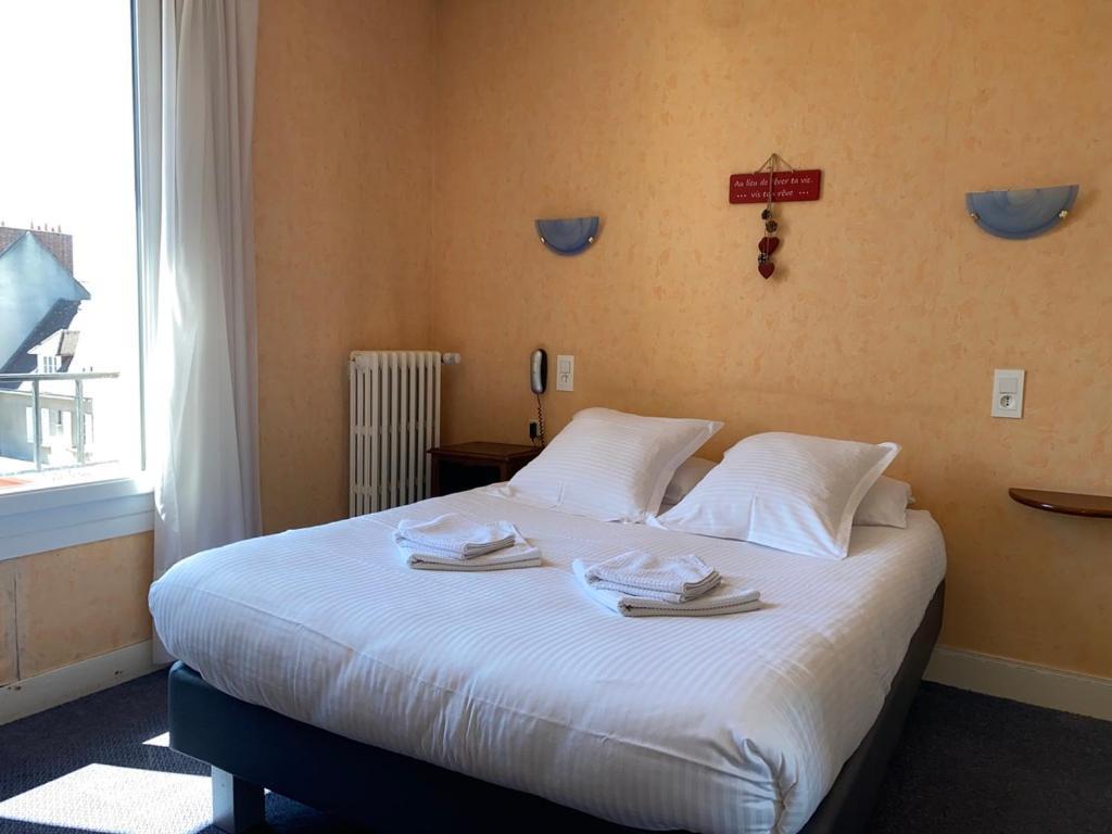 Hotel De La Poste Falaise  Eksteriør bilde